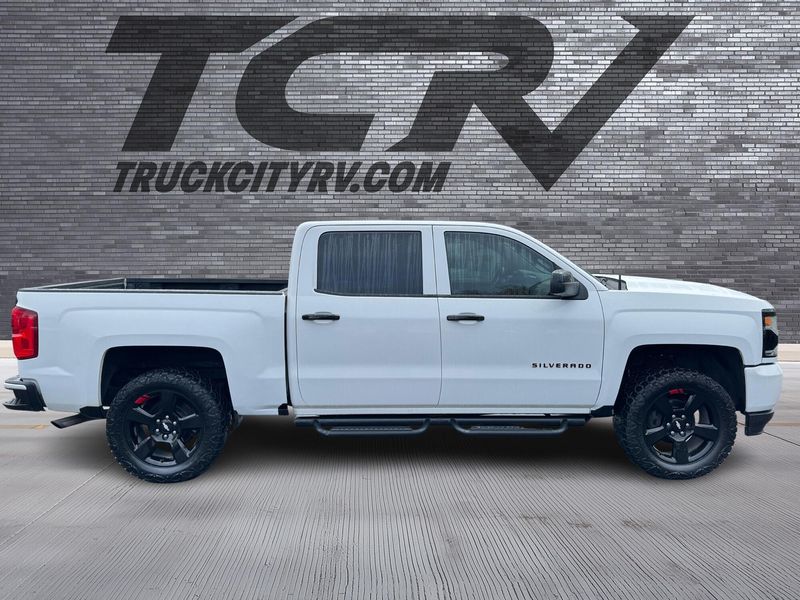 2018 Chevrolet Silverado 1500 LTZ Z71 Upper Image 2