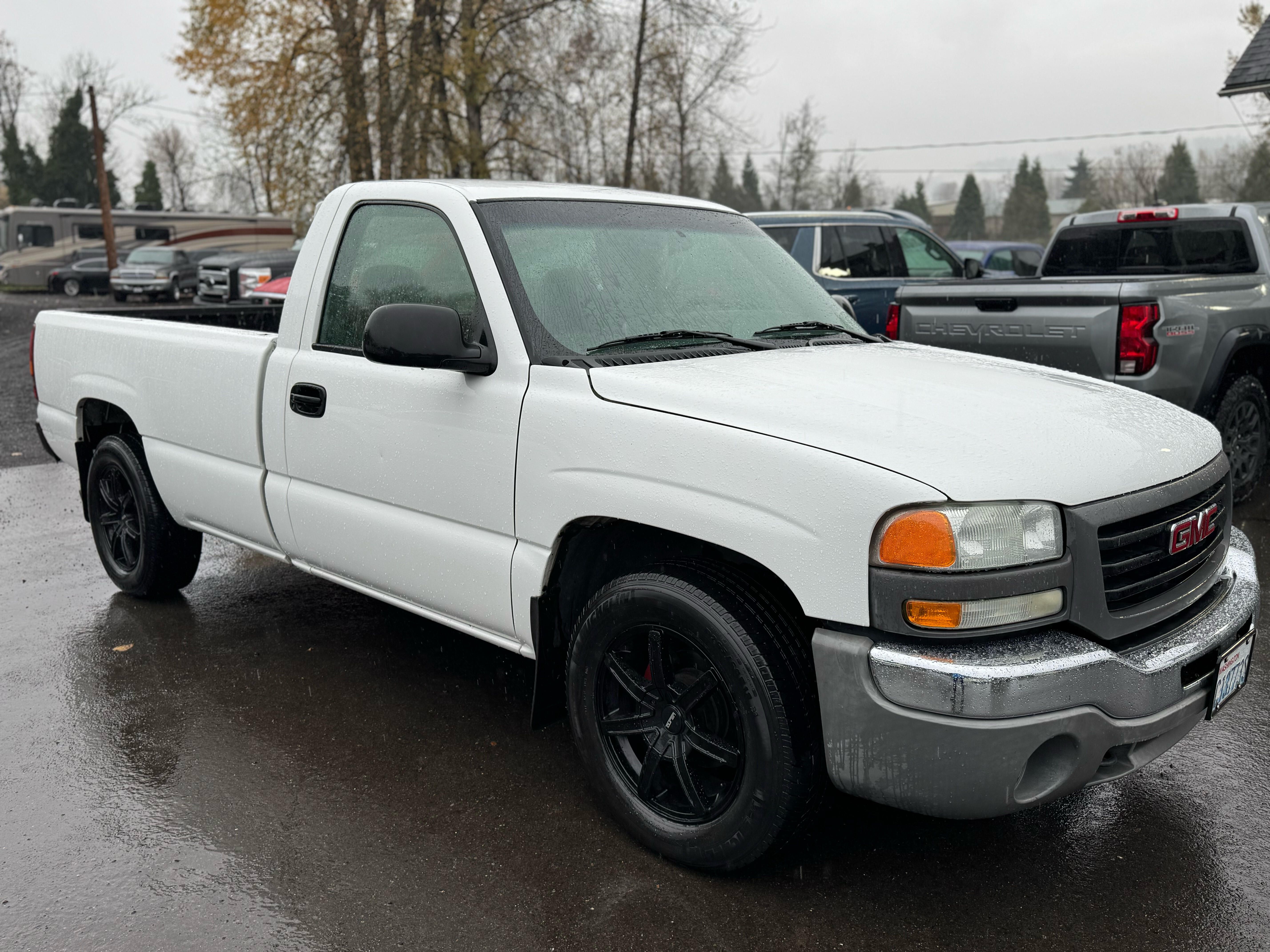 2003 GMC Sierra 1500 Work Truck's photo
