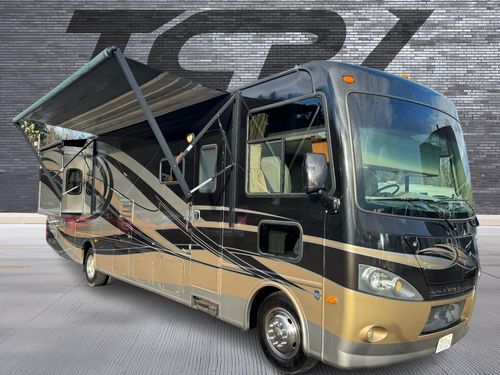 20140 - 2013 Thor Motor Coach Hurricane