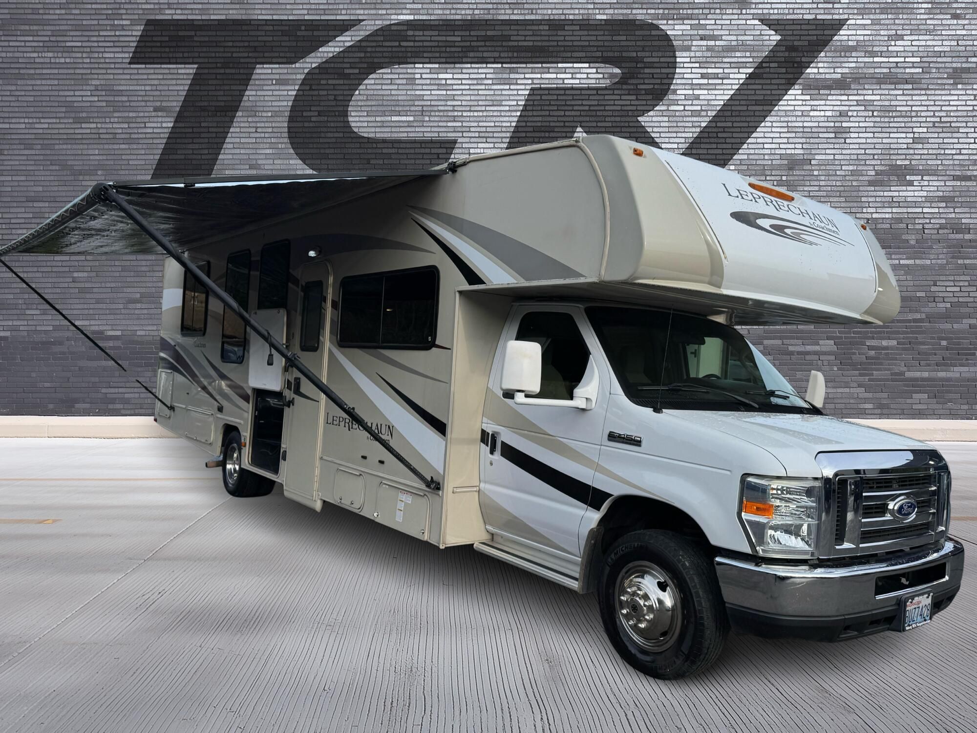 2016 Ford E-Series Cutaway Base's photo