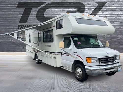 20081 - 2005 Winnebago Minnie Winnie