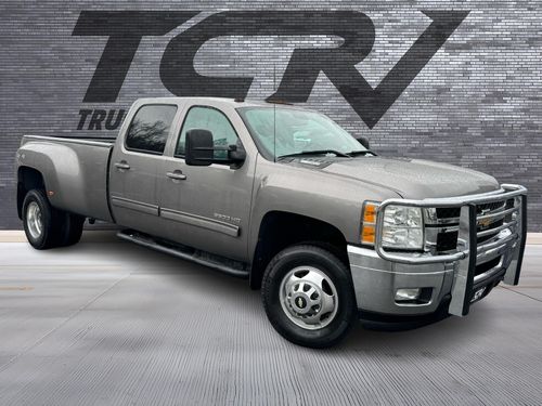 8176 - 2013 Chevrolet Silverado 3500HD LTZ