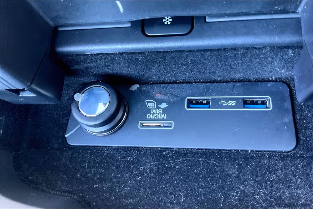 2019 Land Rover Range Rover Sport HSE Dynamic Image 31