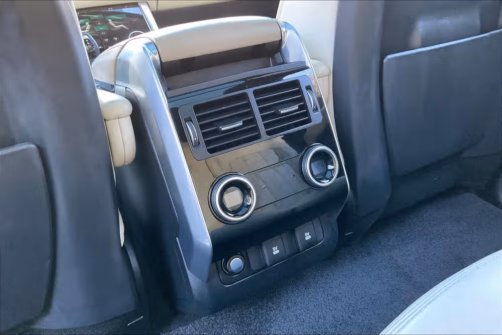 2019 Land Rover Range Rover Sport HSE Dynamic Image 32