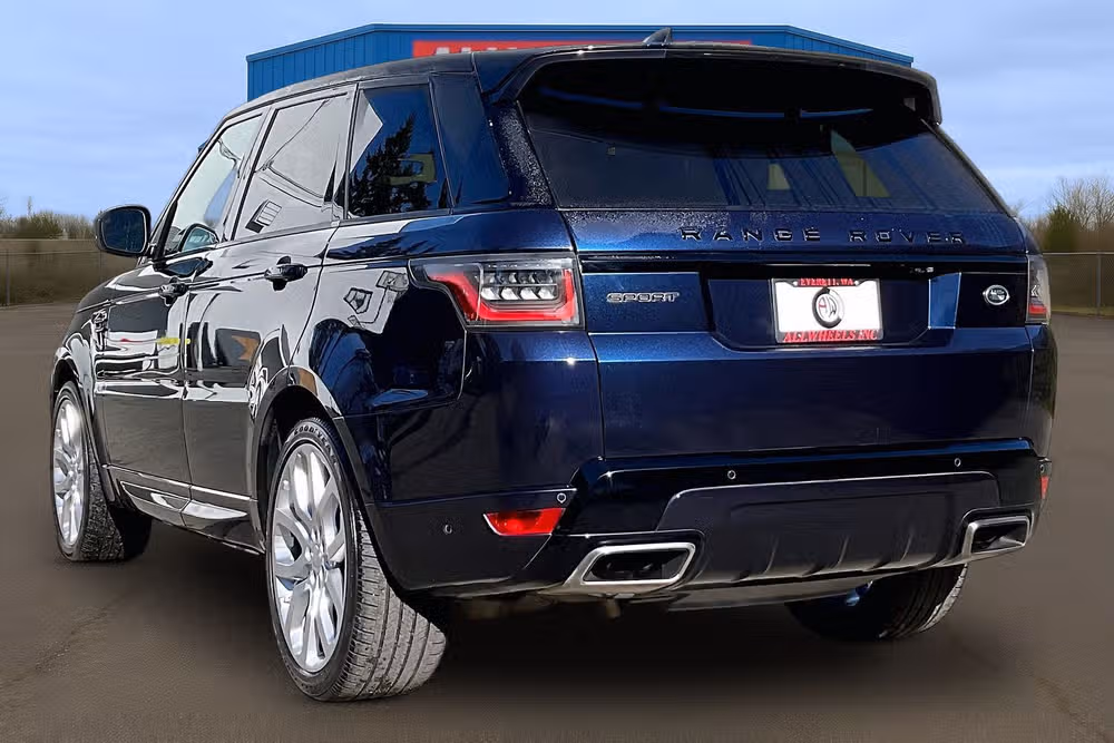 2019 Land Rover Range Rover Sport HSE Dynamic Image 2
