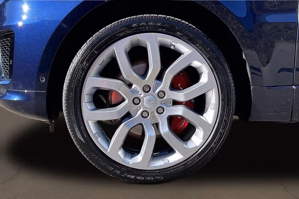 2019 Land Rover Range Rover Sport HSE Dynamic Image 9