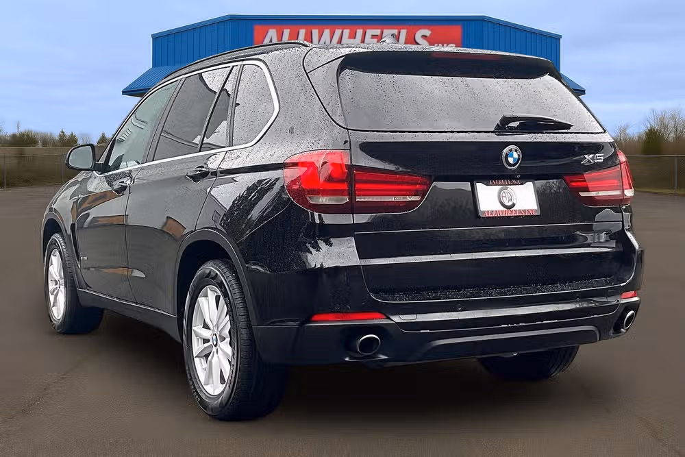 2015 BMW X5 xDrive35i Image 2