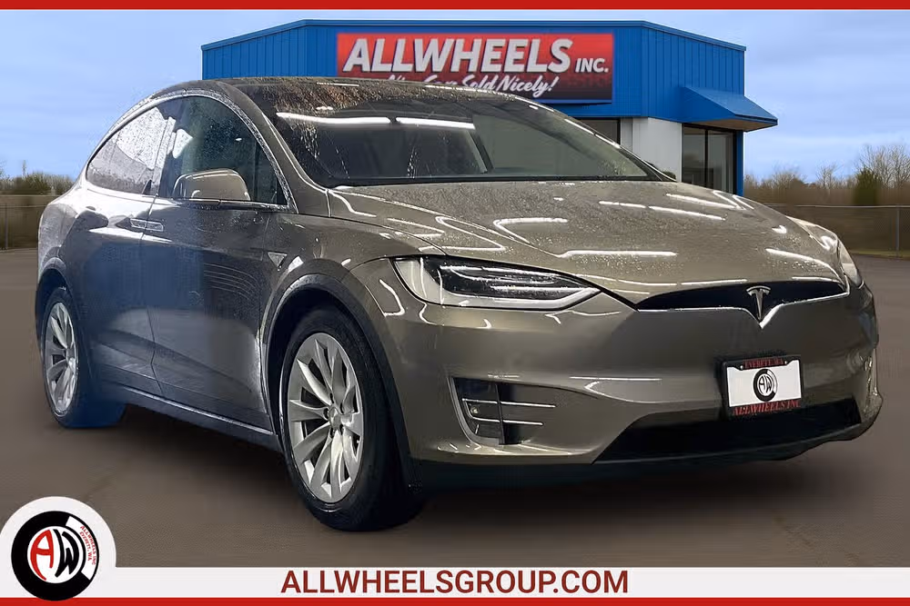 2016 Tesla Model X 60D's photo