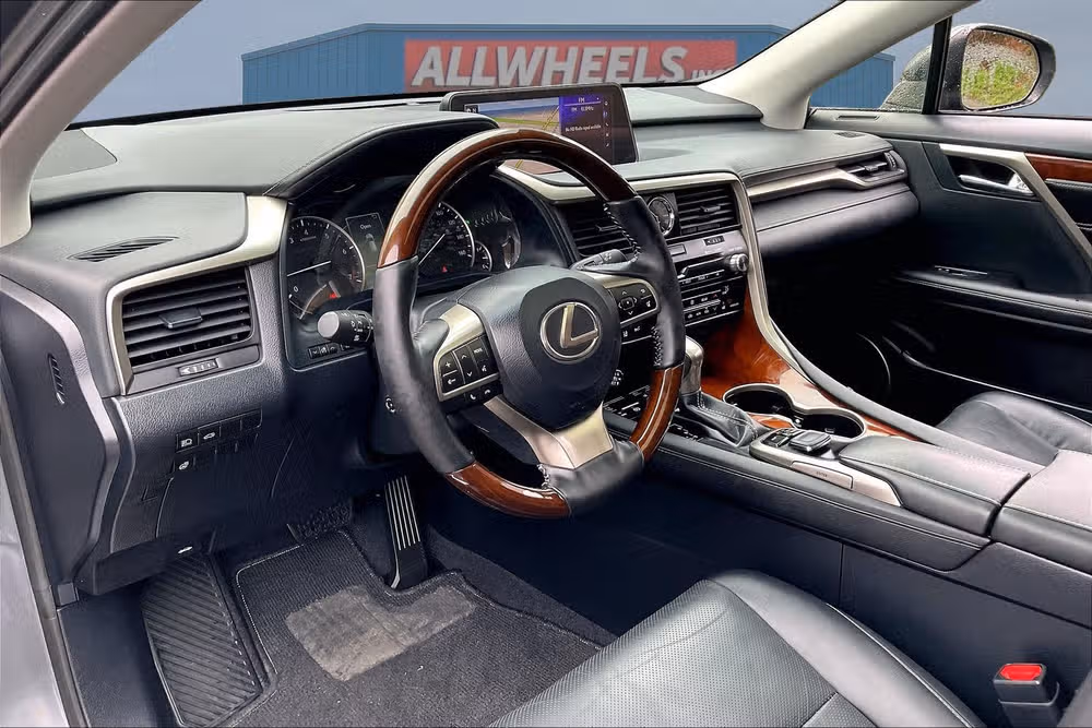 2019 Lexus RX 350L Base Image 12