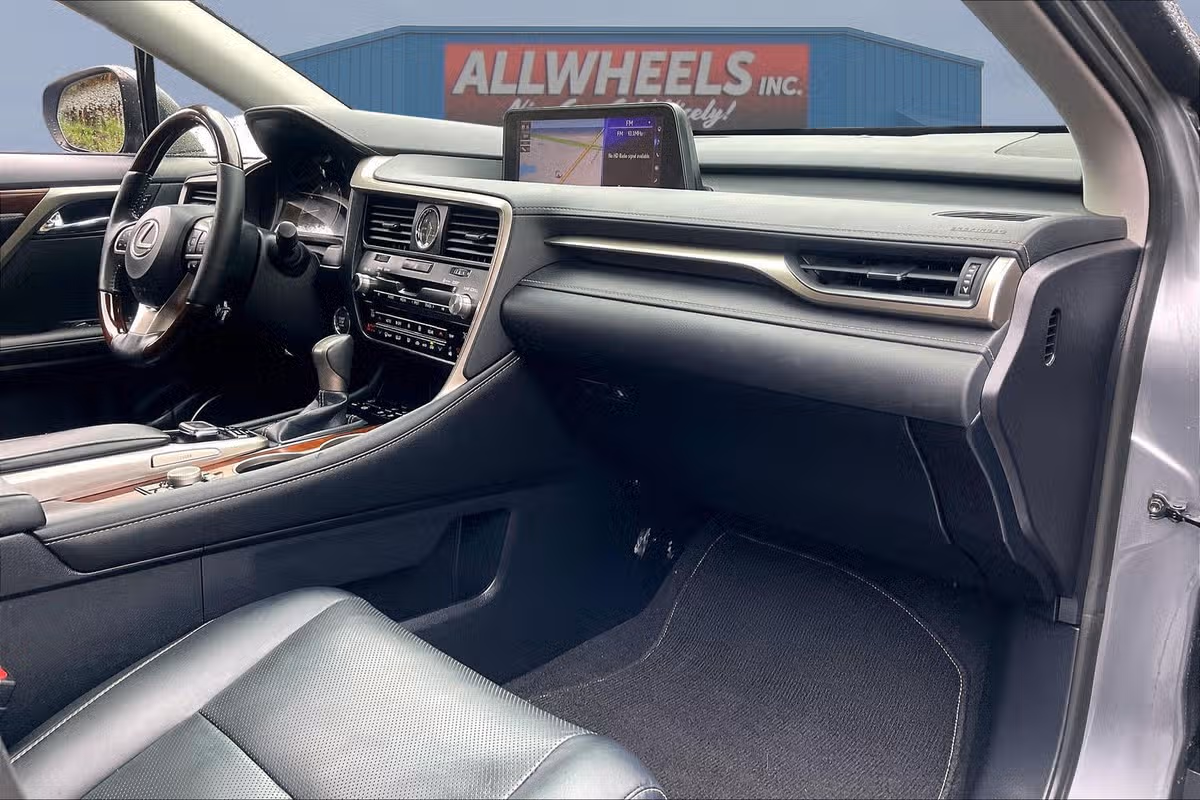 2019 Lexus RX 350L Base Image 15
