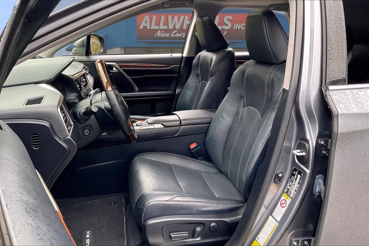 2019 Lexus RX 350L Base Image 23