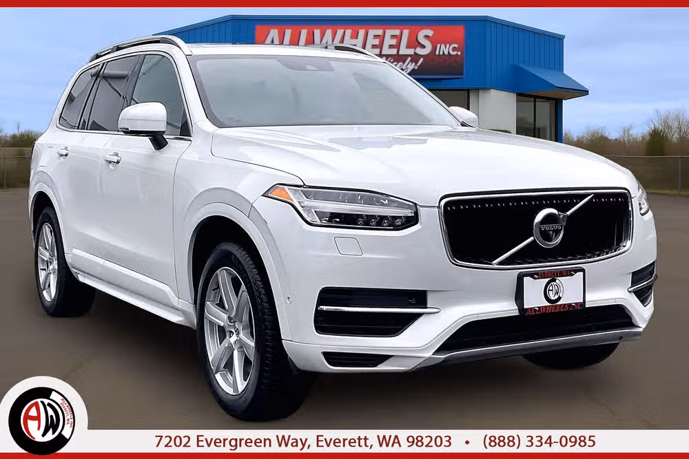 2016 Volvo XC90 T8 eAWD Momentum Image 1