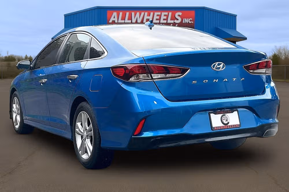 2018 Hyundai SONATA SEL Image 2