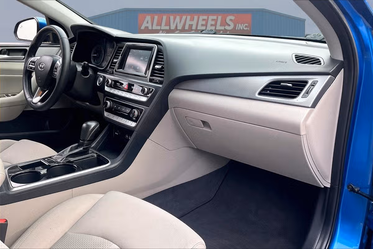 2018 Hyundai SONATA SEL Image 15
