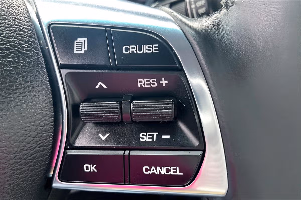 2018 Hyundai SONATA SEL Image 17