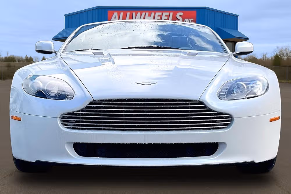 2008 Aston Martin V8 Vantage Roadster Image 3