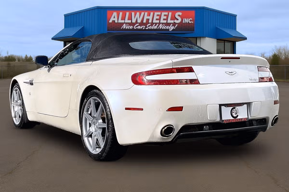 2008 Aston Martin V8 Vantage Roadster Image 2