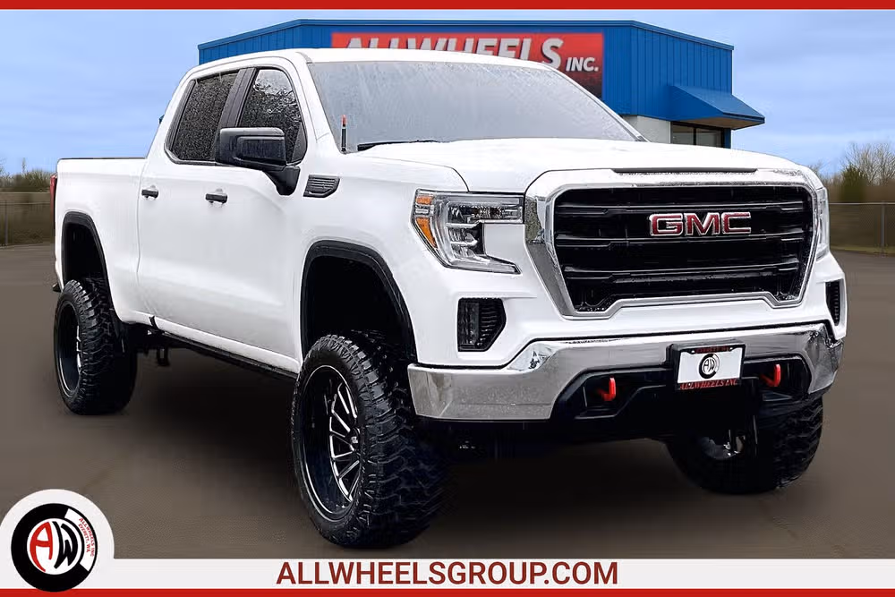2020 GMC Sierra Base 4WD Crew Cab Short Box's photo