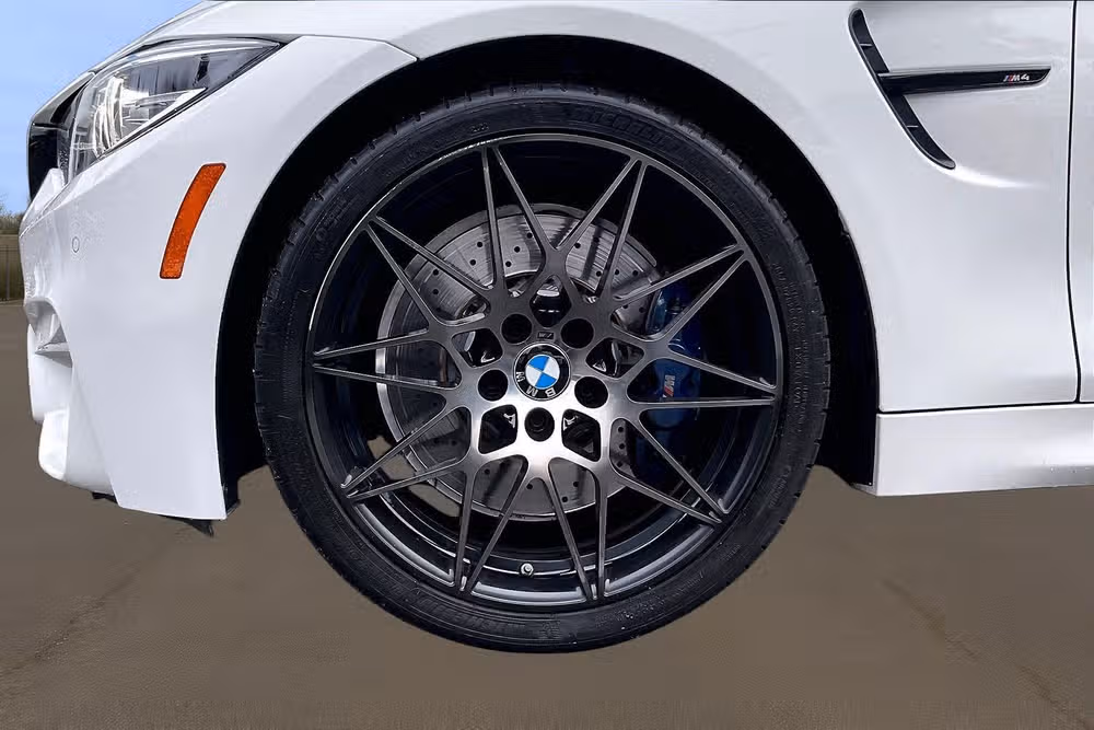 2019 BMW M4 Competition Image 9