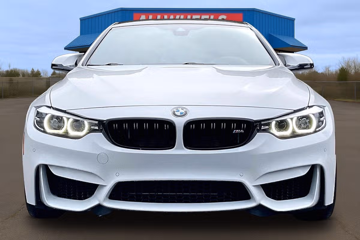 2019 BMW M4 Competition Image 3
