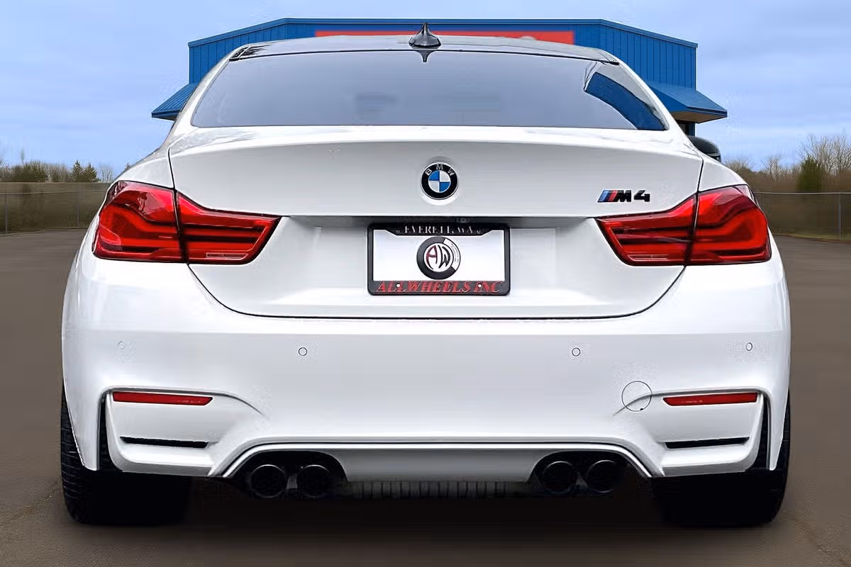 2019 BMW M4 Competition Image 4