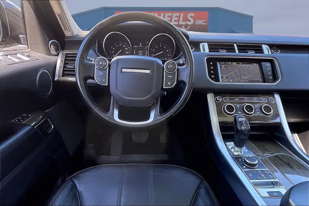 2016 Land Rover Range Rover Sport HSE Image 5