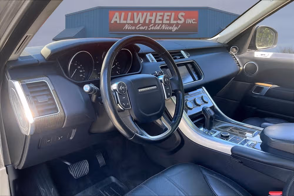 2016 Land Rover Range Rover Sport HSE Image 12