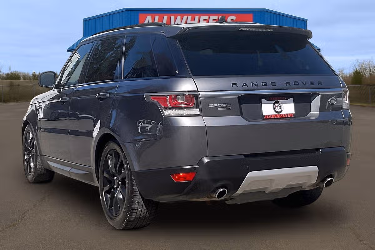 2016 Land Rover Range Rover Sport HSE Image 2