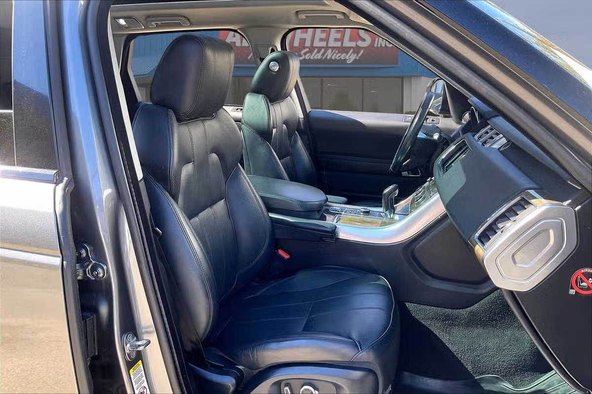2016 Land Rover Range Rover Sport HSE Image 7
