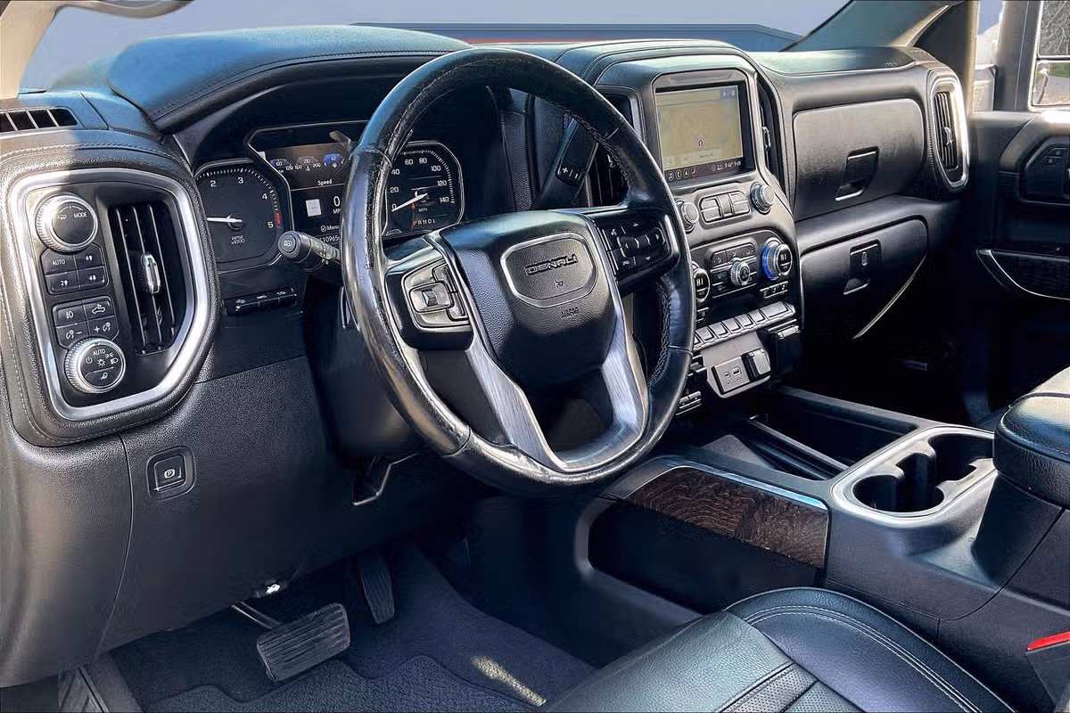2020 GMC Sierra 2500HD Denali Image 12