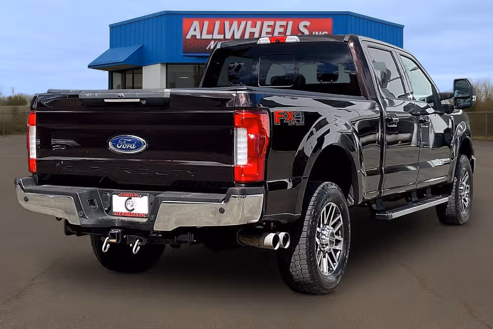 2019 Ford F-250 Super Duty Lariat Image 10