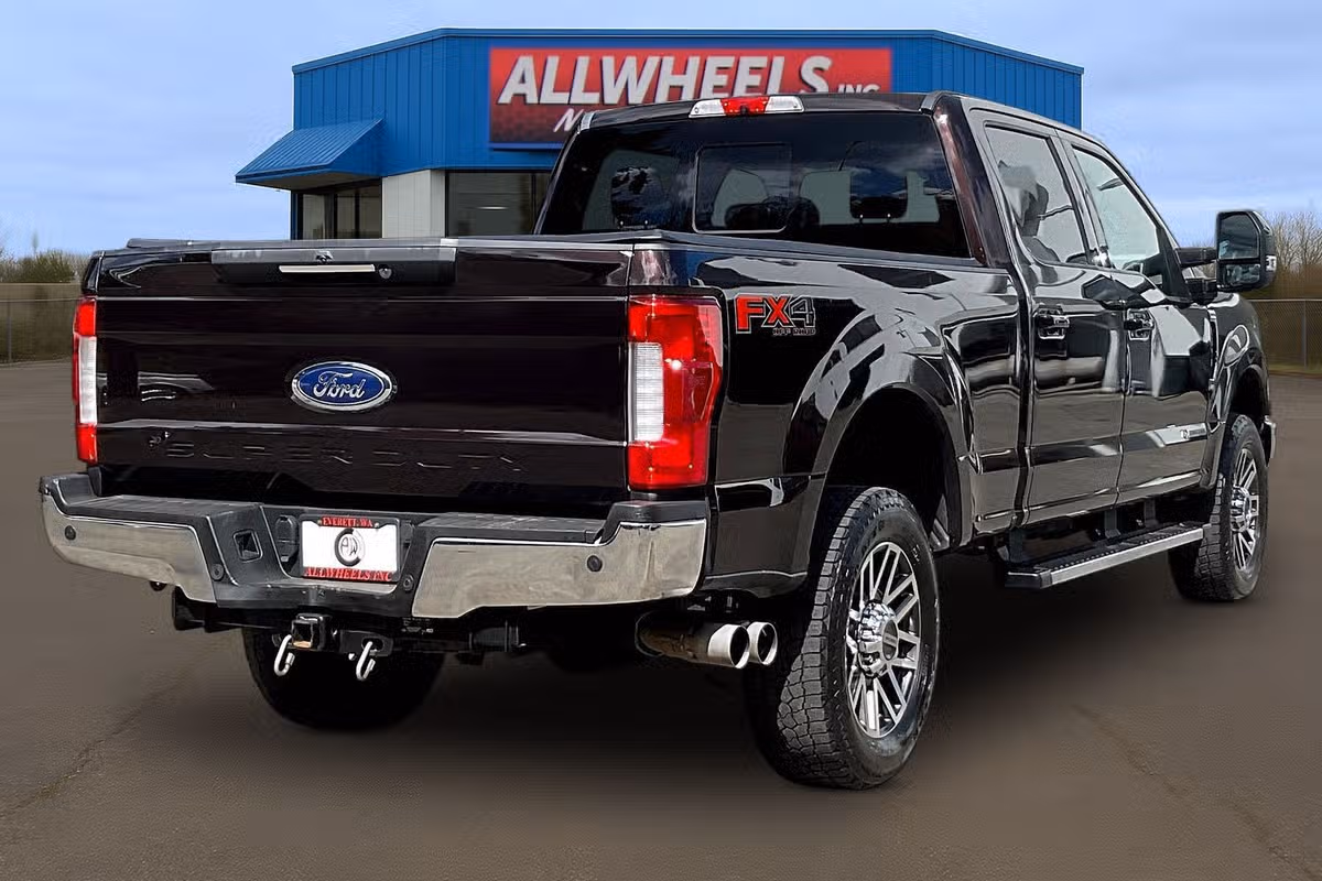 2019 Ford F-250 Super Duty Lariat Image 10