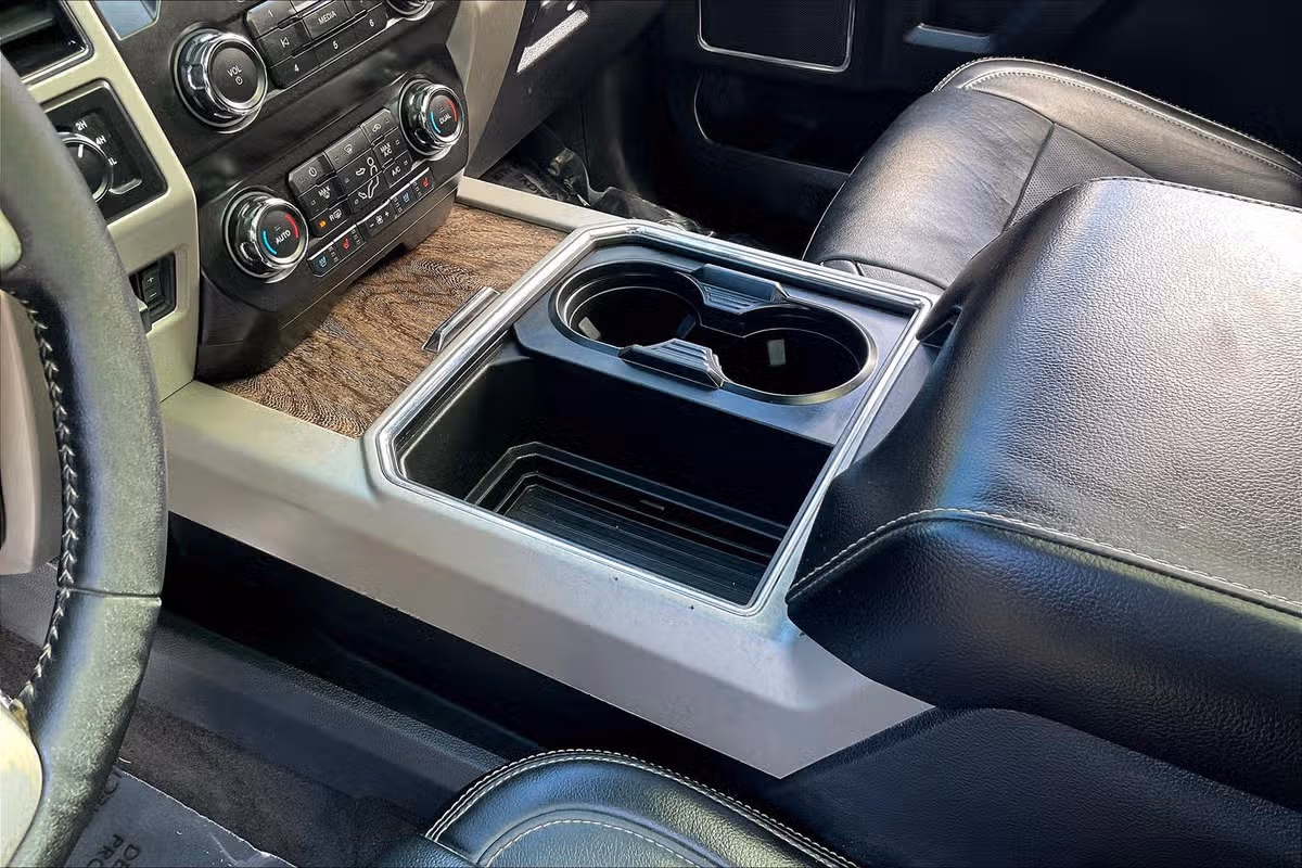 2019 Ford F-250 Super Duty Lariat Image 12