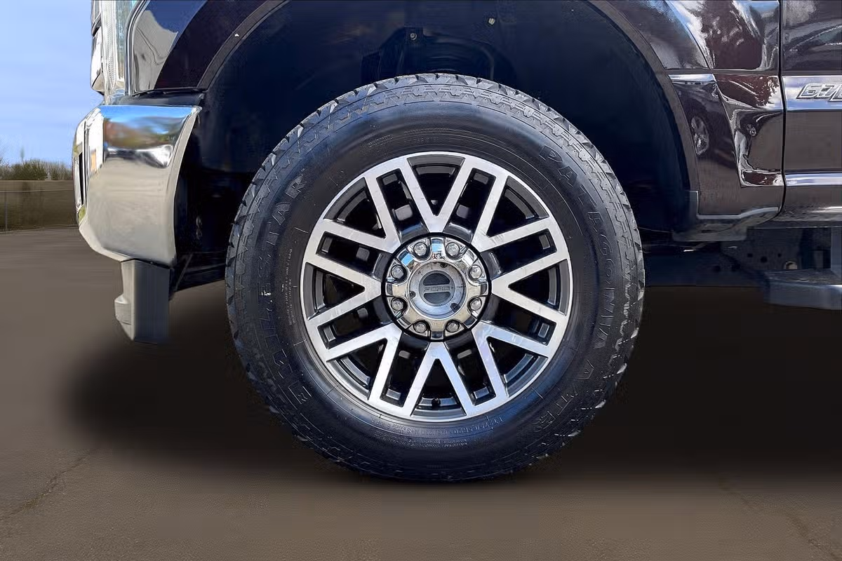 2019 Ford F-250 Super Duty Lariat Image 8
