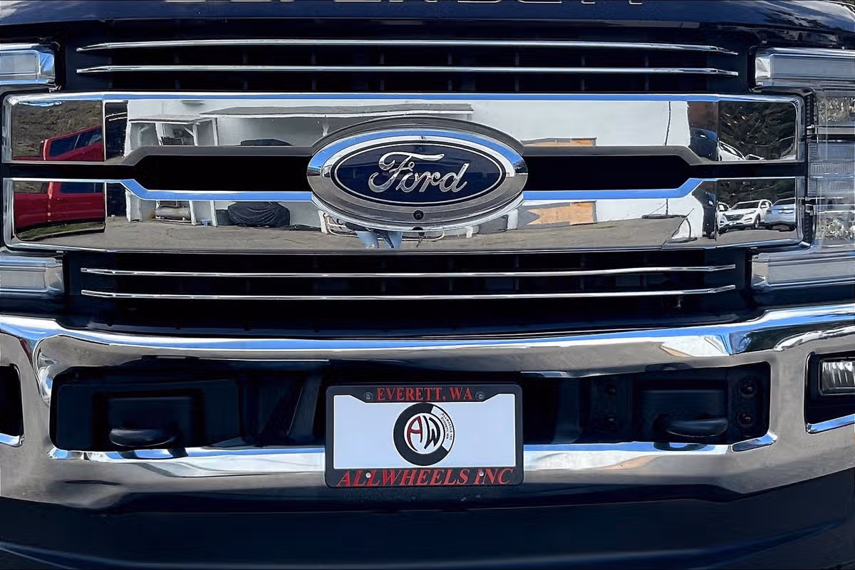 2019 Ford F-250 Super Duty Lariat Image 26