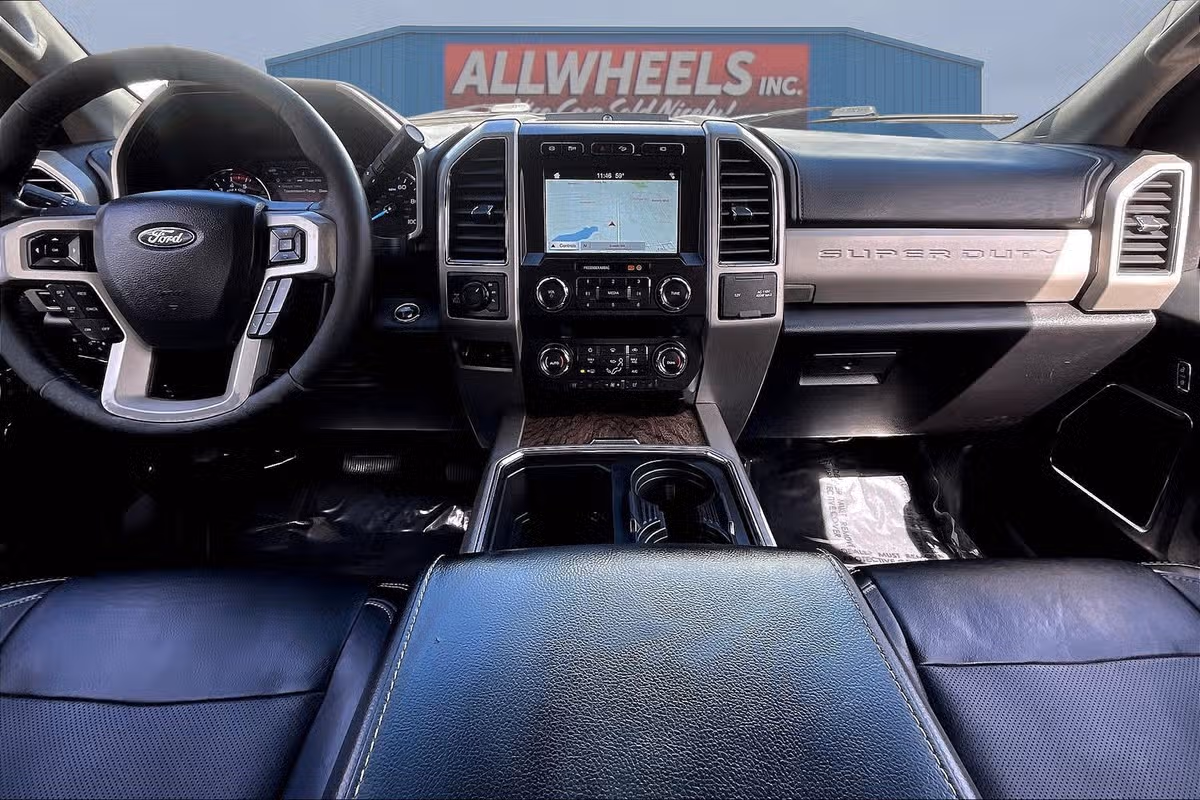2019 Ford F-250 Super Duty Lariat Image 13