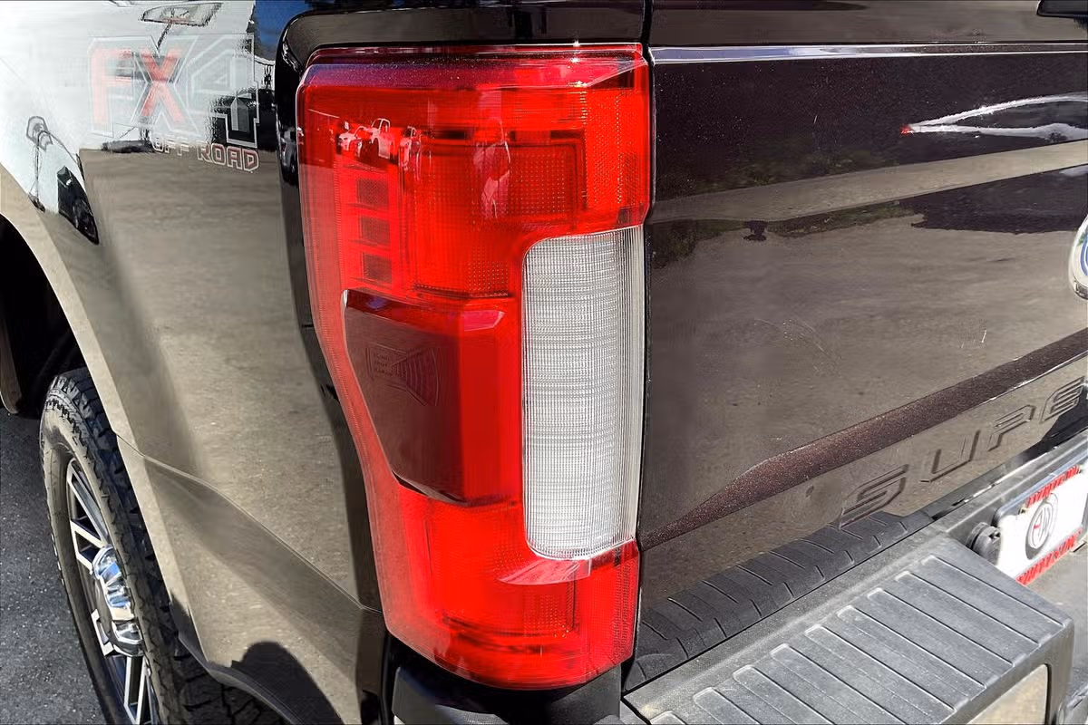 2019 Ford F-250 Super Duty Lariat Image 28