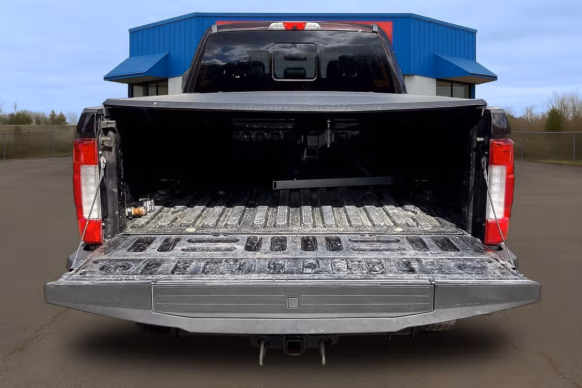 2019 Ford F-250 Super Duty Lariat Image 15