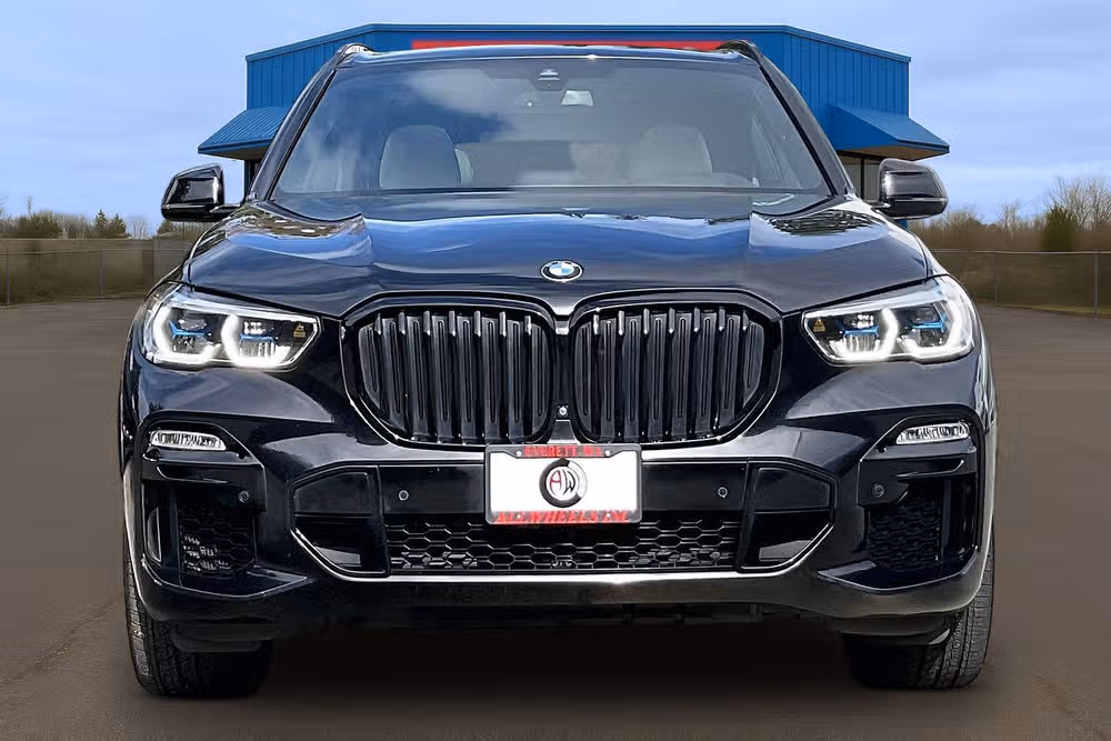 2020 BMW X5 M50i xDrive Image 3