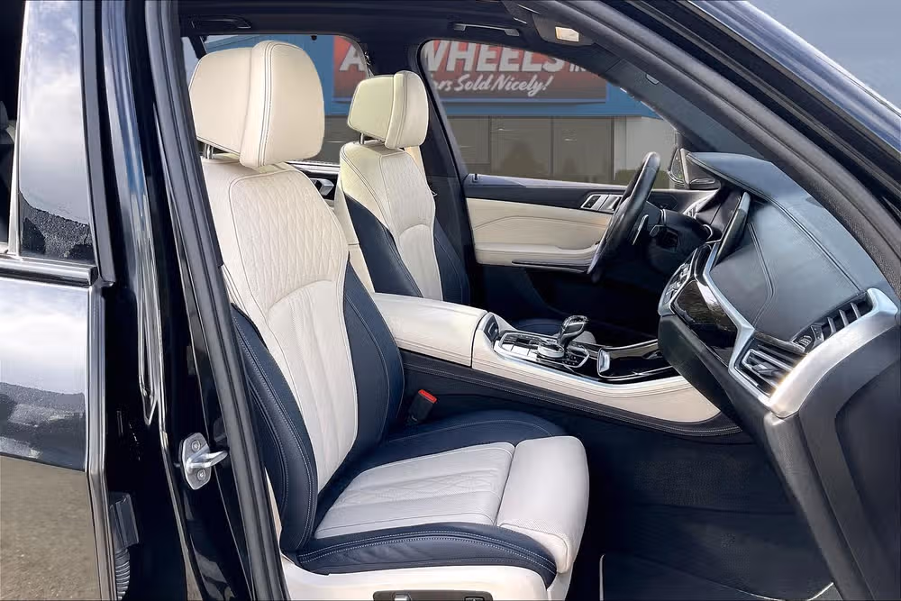 2020 BMW X5 M50i xDrive Image 7