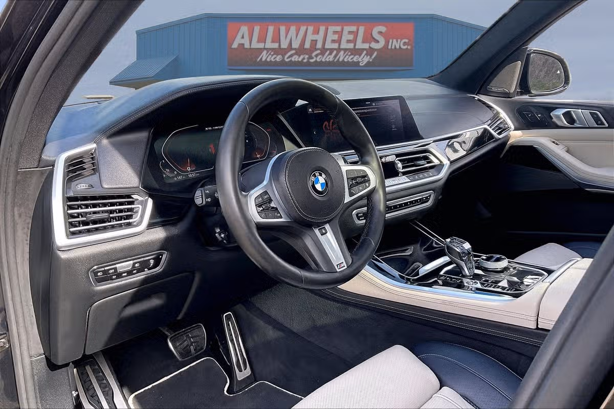 2020 BMW X5 M50i xDrive Image 13