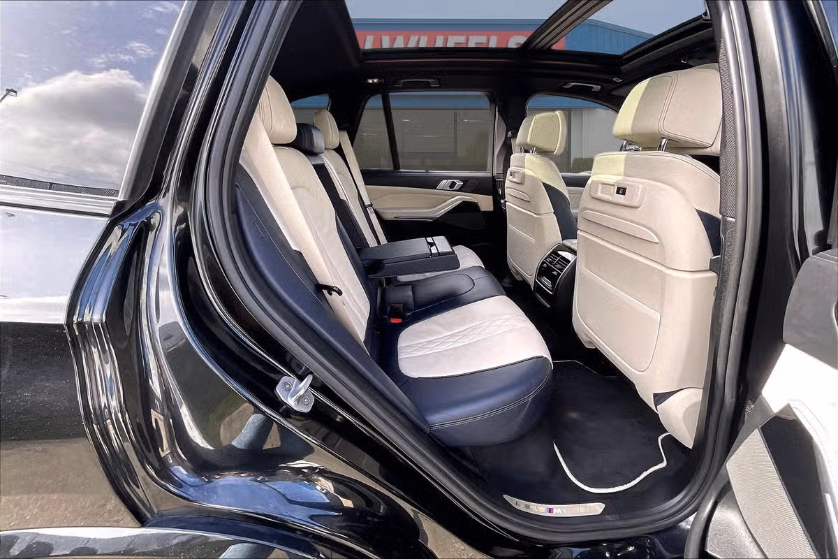 2020 BMW X5 M50i xDrive Image 26