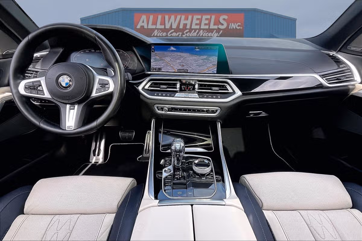 2020 BMW X5 M50i xDrive Image 15