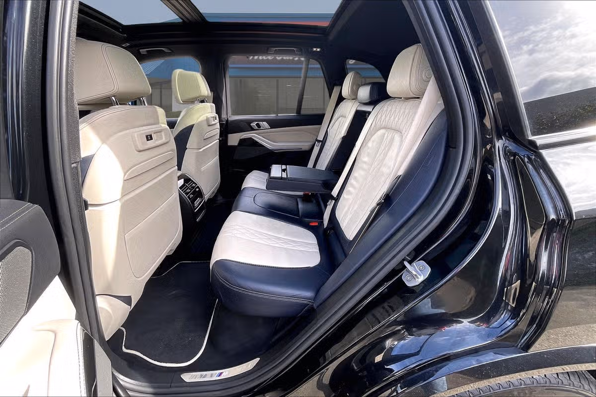 2020 BMW X5 M50i xDrive Image 25