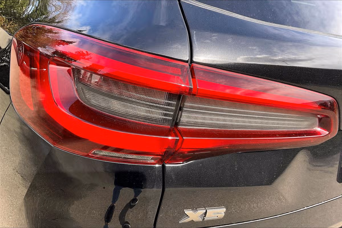 2020 BMW X5 M50i xDrive Image 29