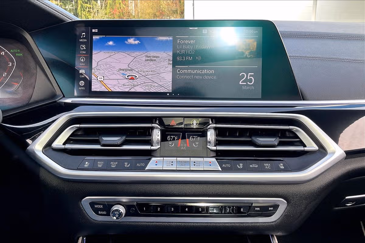 2020 BMW X5 M50i xDrive Image 30