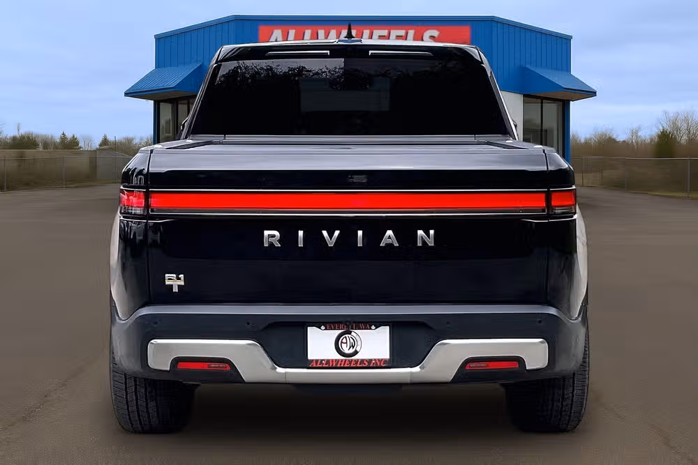 2022 Rivian R1T Adventure Image 4