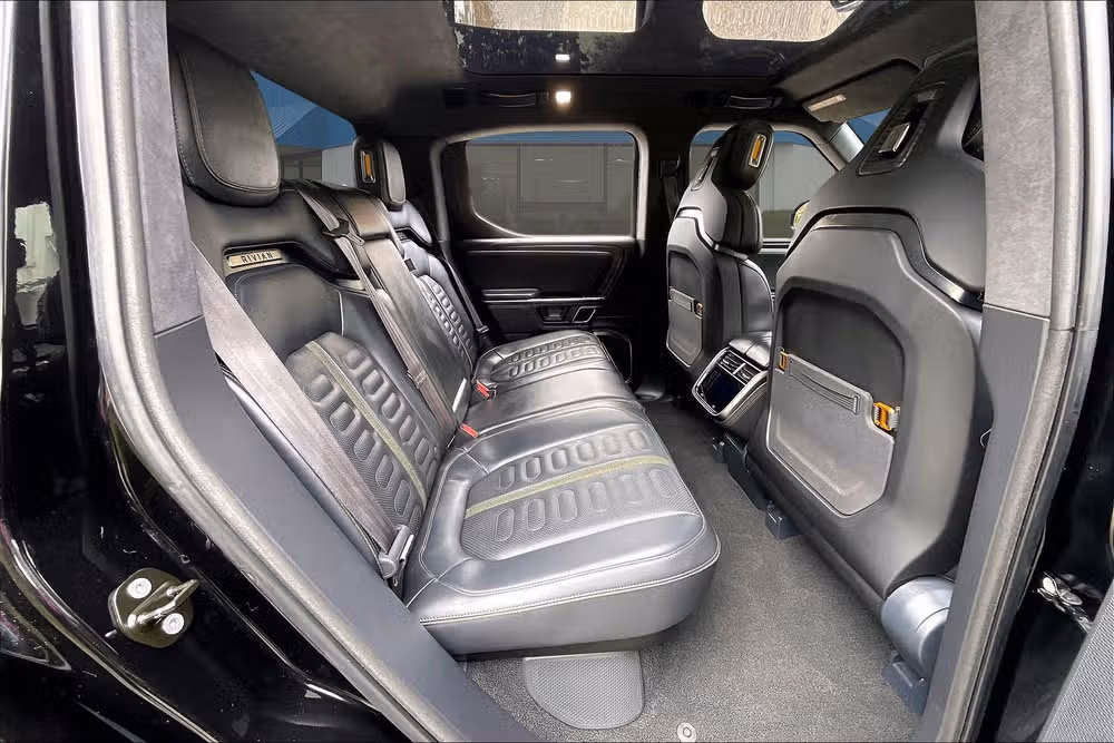 2022 Rivian R1T Adventure Image 25