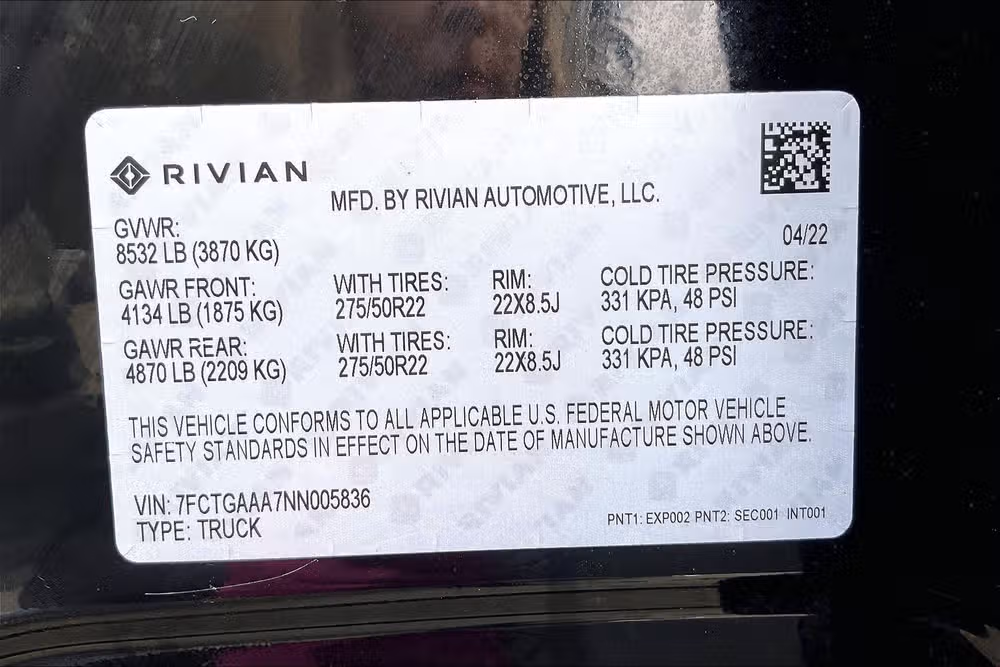 2022 Rivian R1T Adventure Image 32