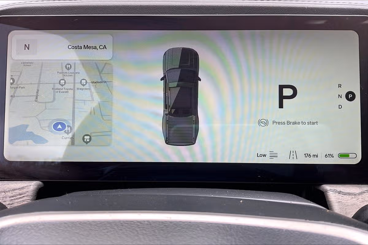 2022 Rivian R1T Adventure Image 18